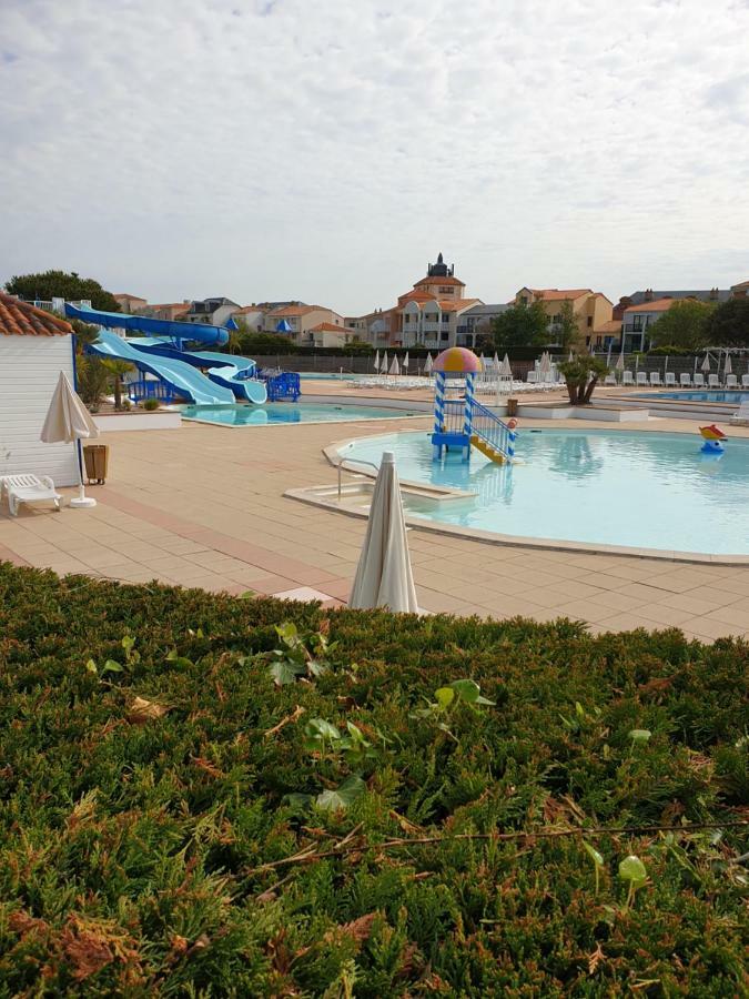 Appartement Vue Sur Golf Talmont-Saint-Hilaire Exterior foto